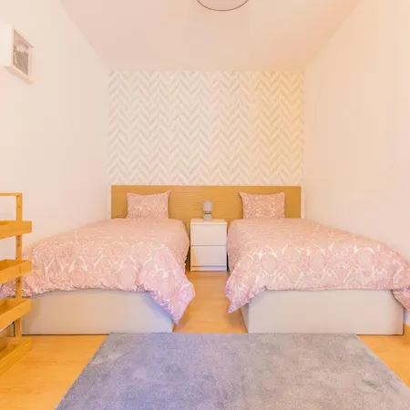 بيت للعطل Island *