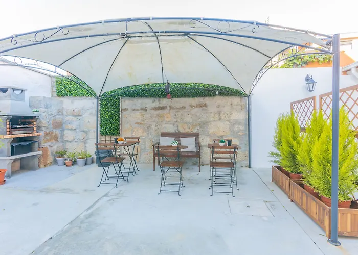 بيت للعطل Island *