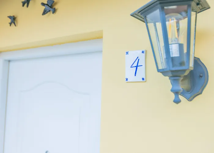 بيت للعطل Island