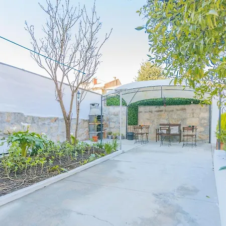 Island בית נופש פורטו